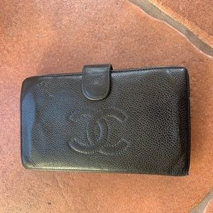 Chanel vintage black caviar leather wallet